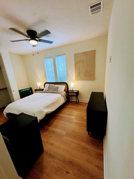 1bed 1bath open for rent - 4406 Vernon St