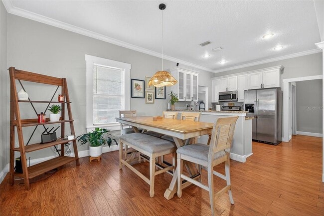 Building Photo - 5911 N Highland Ave