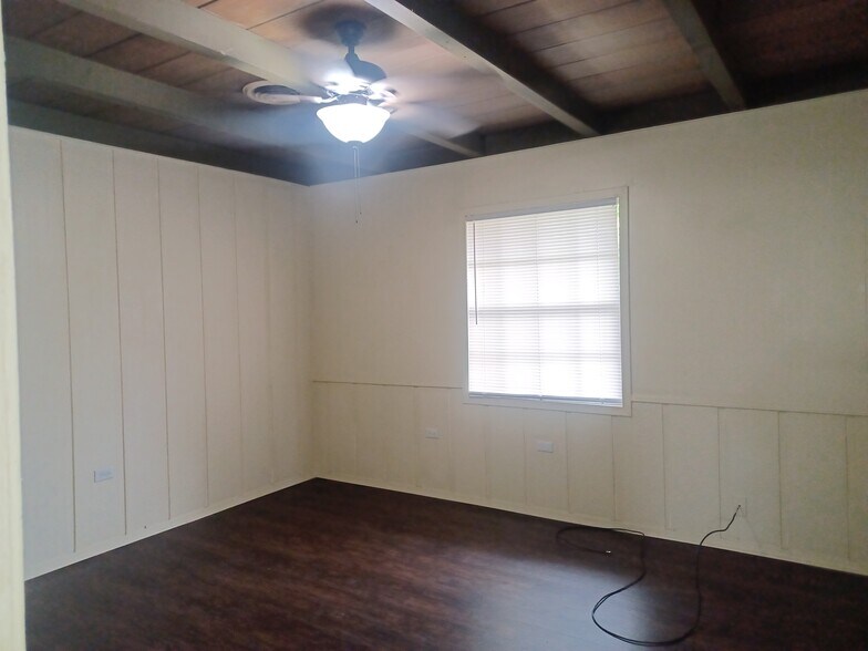 Building Photo - 1719 Oakley Ct