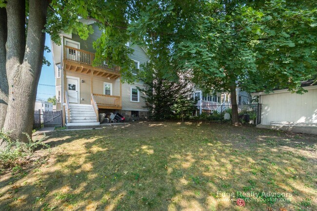 Building Photo - 27 Champney St