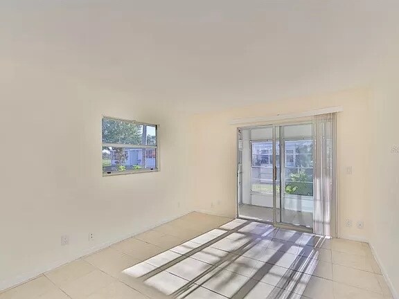 Building Photo - 202 Bedford Trl