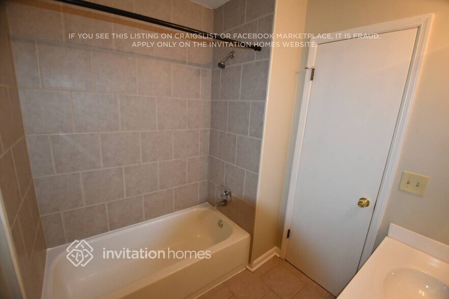 Building Photo - 4044 Cranston Ct