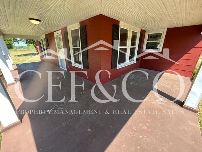 Building Photo - Secluded 2BR Retreat with Spacious Layout in Roebuck, SC!