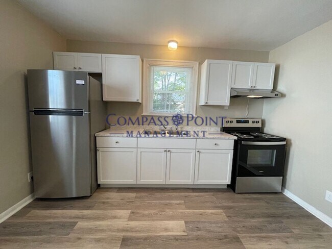 Building Photo - Newly Renovated Just For You! First Month's Rent Free!!