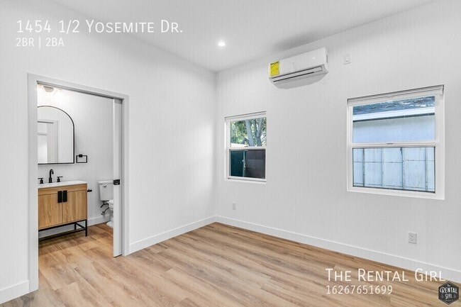 Building Photo - 1454 1/2 Yosemite Dr.-