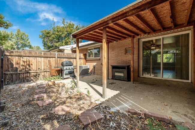 Building Photo - Lovely remodeled 2 Bed 1 Bath in Arvada