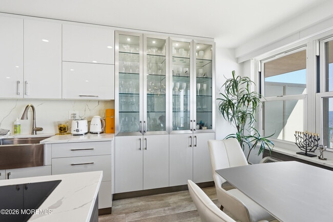 Building Photo - 480 Ocean Ave N