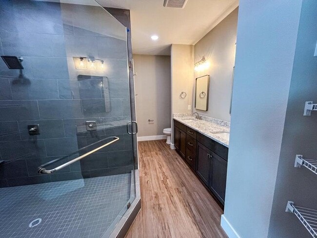 Building Photo - 2885 Leah's Ln