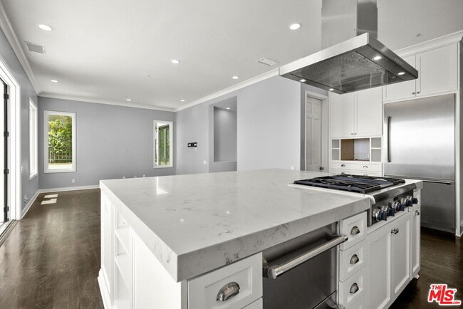 Building Photo - 16648 Cll Arbolada
