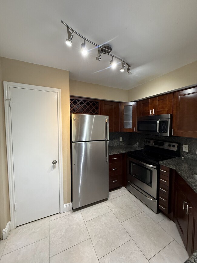 Building Photo - 2440 NW 33rd St