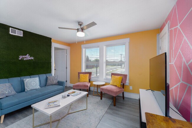 Building Photo - 1124 Morgan Ave