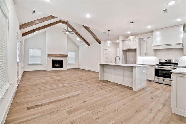 Building Photo - 2 Rothbury Ln