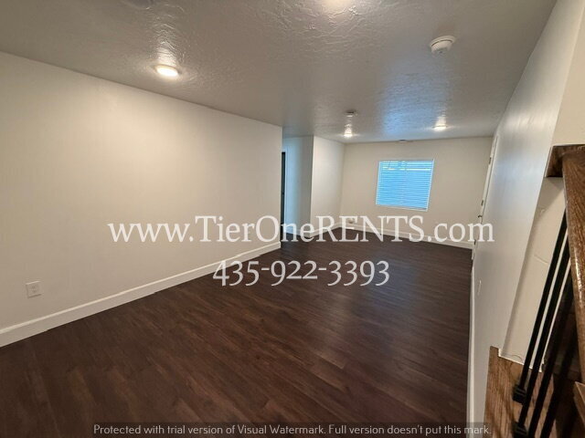 Building Photo - NO DEPOSIT option available for qualified renters with Obligo!