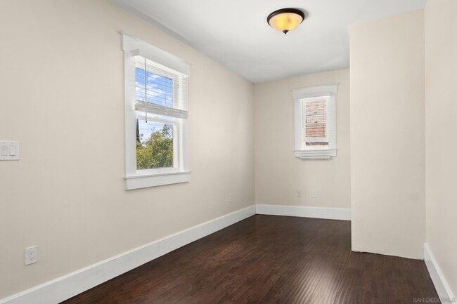 Building Photo - 2257 2nd Ave