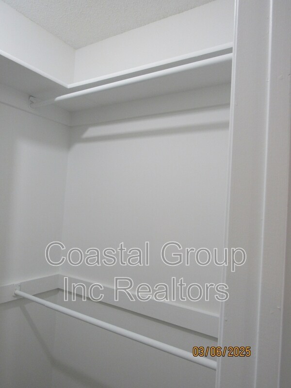 Building Photo - 1538 Stillwood St