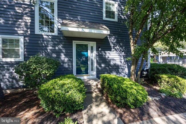 Building Photo - 112 Whistling Swan Ln