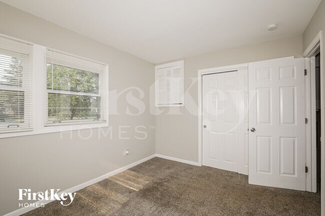 Building Photo - 12865 W Highland Ave