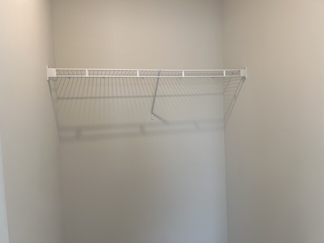 Building Photo - 162 Gumspring Dr