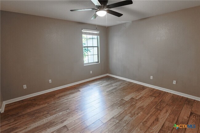 Building Photo - 124 Rush Haven