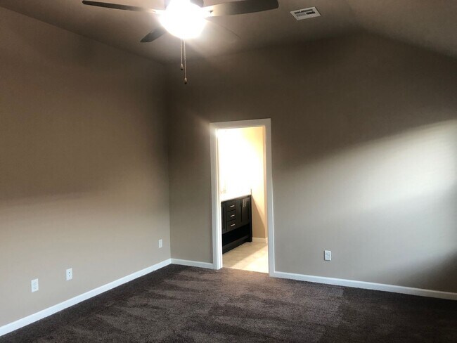 Building Photo - Beautiful home in Ashbury Park