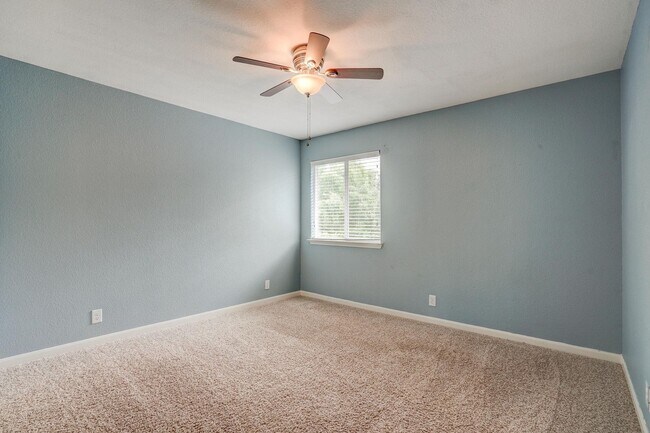 Building Photo - Bright & Roomy 4BR • 2.5BA • Two-Level Living