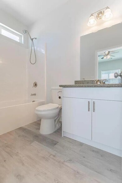 Building Photo - 1741 S Dandelion St