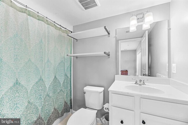 Building Photo - 43871 Eucalyptus Way