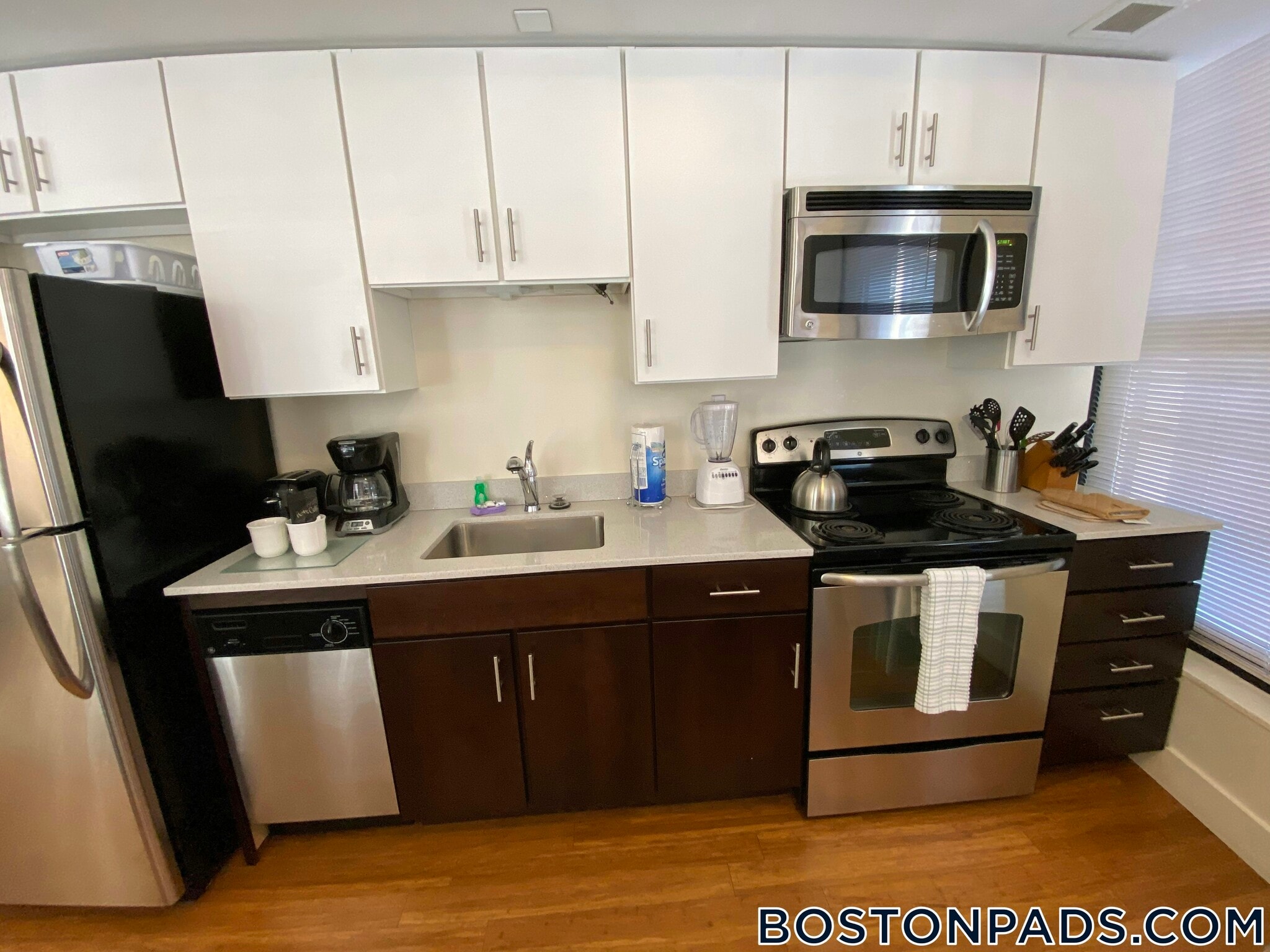 Building Photo - 8 Winter Pl