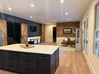 Building Photo - 1031 Pinehurst Dr