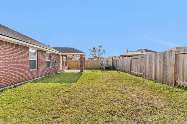 Building Photo - 30315 Legacy Pines Dr