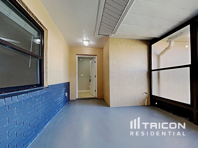 Building Photo - 38750 James Ct
