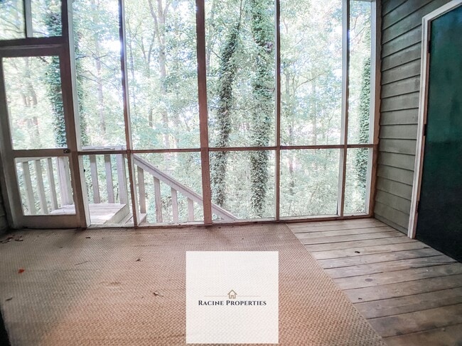 Building Photo - 99 Falcon Crest Dr