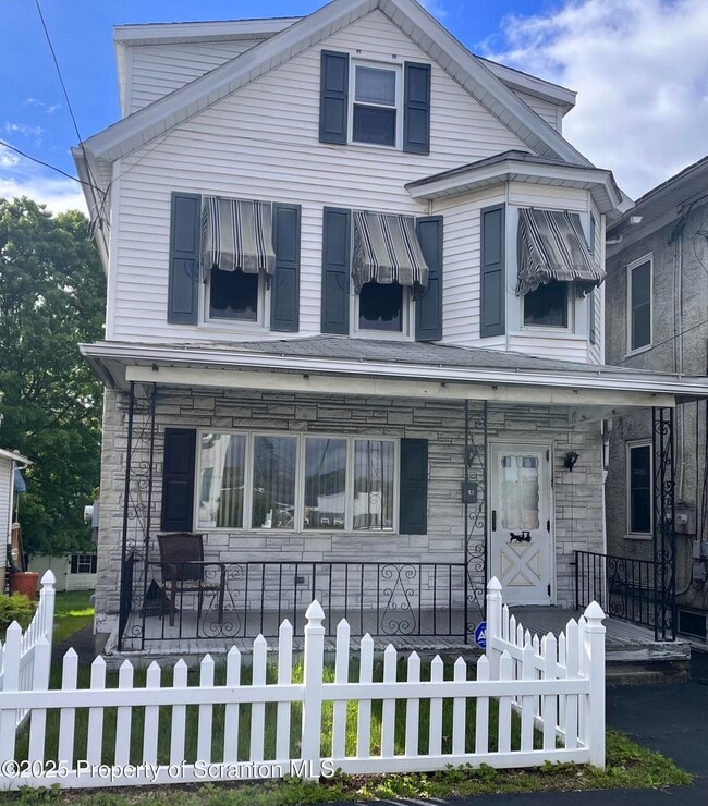 Primary Photo - 1345 Jefferson Ave
