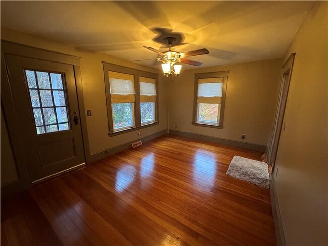 Building Photo - 399 Central St