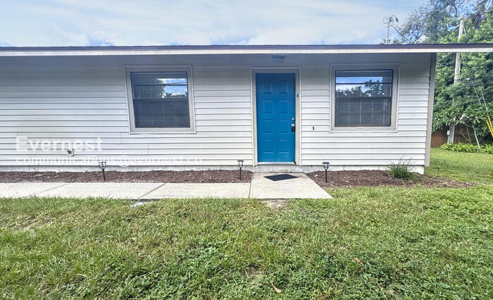 Primary Photo - 2901 Bay View Dr