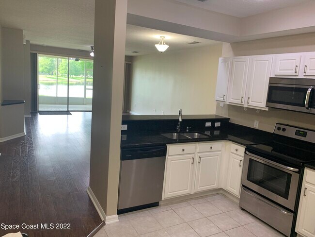 Building Photo - 700 Trotter Ln