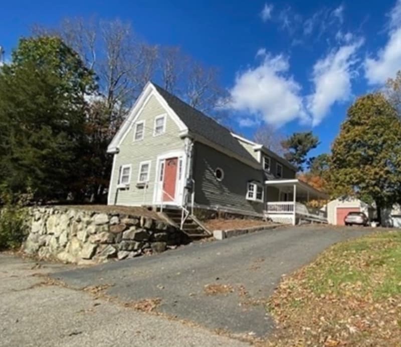 Building Photo - 74 Oak St