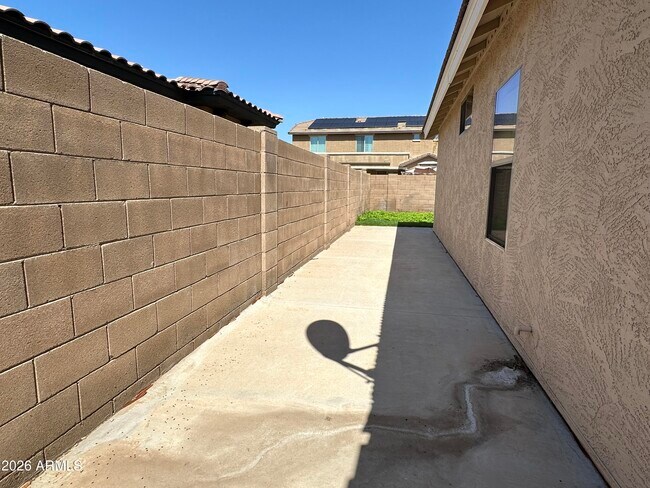 Building Photo - 14909 N 159th Dr