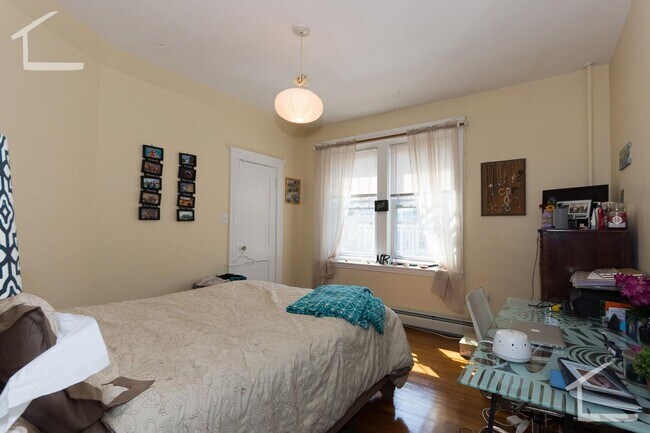 Building Photo - Amazing two bedroom