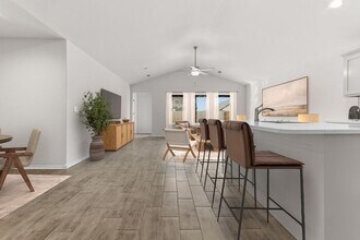 Building Photo - Beautiful 4 Bed / 2 Bath Home with Open Layout in Owasso