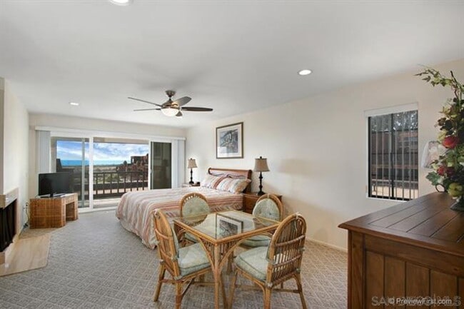 Building Photo - 2249 Del Mar Scenic Pkwy