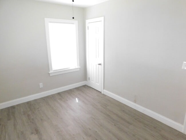 Building Photo - Price Reduction on this Newly Remodeled Ho...