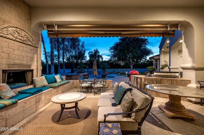 Building Photo - 6649 E Berneil Dr