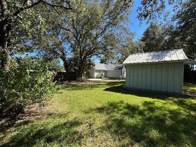Building Photo - 2625 Weeping Willow Ln