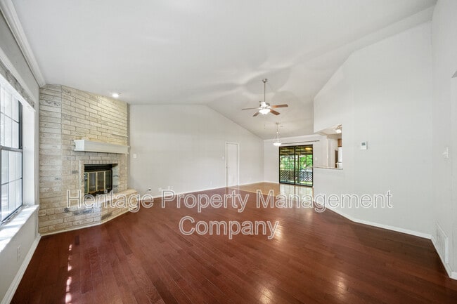 Building Photo - 16722 Lilly Crest Dr