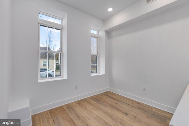 Building Photo - 1535 N 6th St