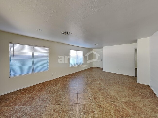 Building Photo - 15030 N 150th Ln