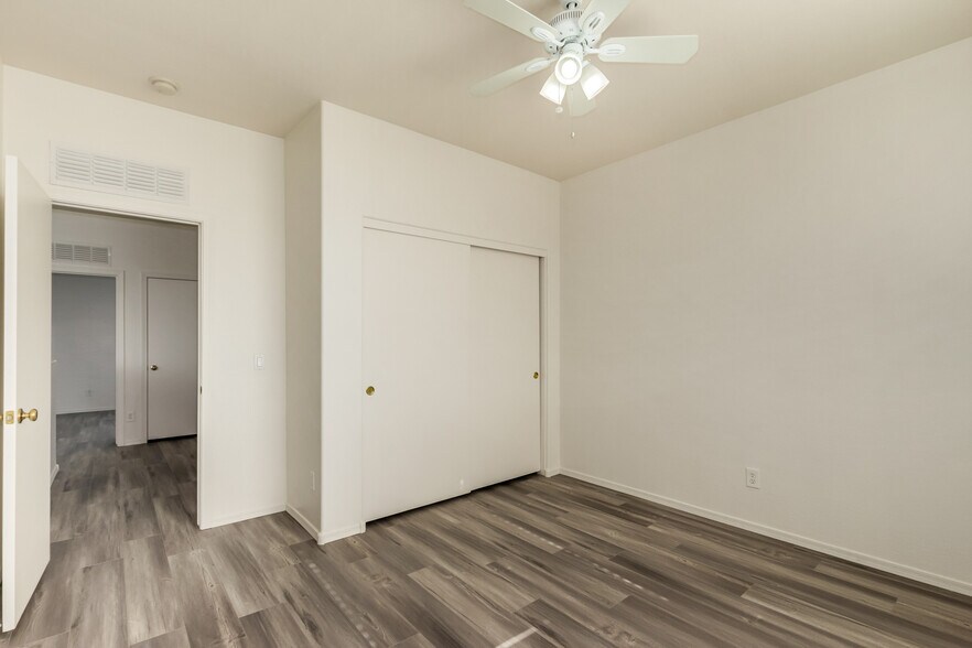 Building Photo - 1927 W Fruit Tree Ln