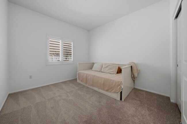 Building Photo - 83110 Raven Ln