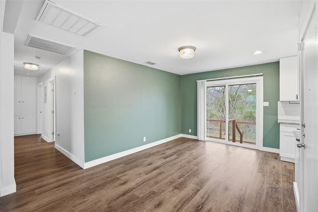 Building Photo - 4810 Creekwood Rd